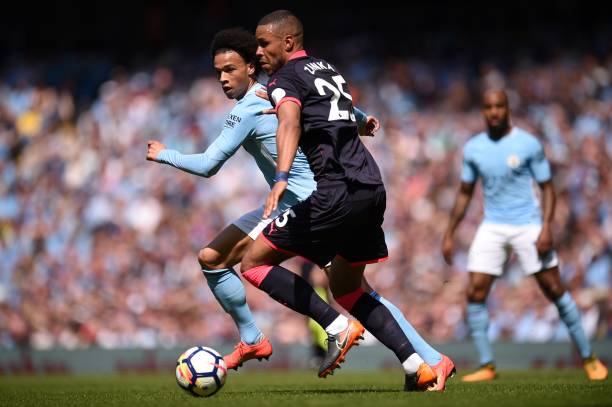 向全球化强 向全球化强