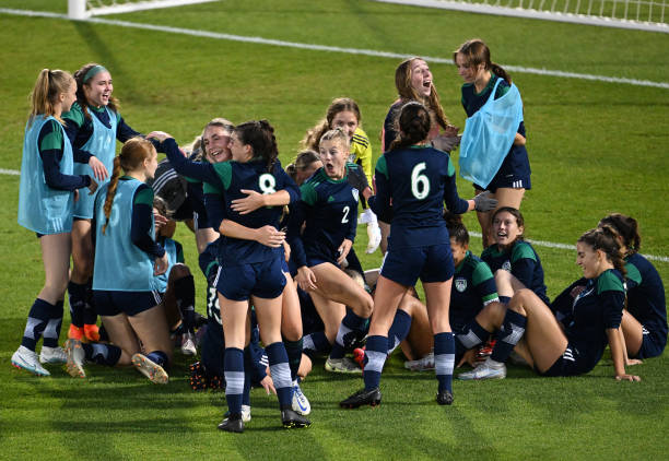 她们的对手 她们的对手